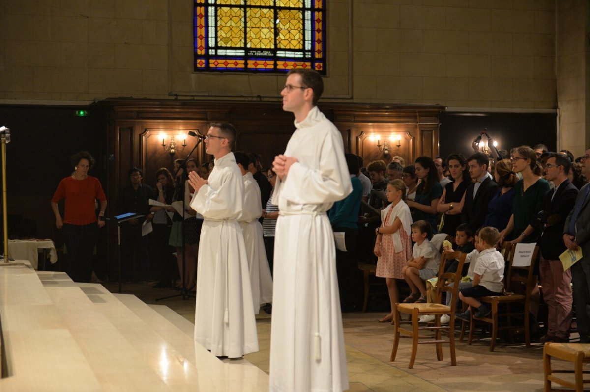 Ordinations diaconales en vue du sacerdoce 2019. Par Mgr Philippe Marsset, évêque auxiliaire de Paris, le 22 septembre 2019 à Saint-Jean-Baptiste de Grenelle. © Marie-Christine Bertin / Diocèse de Paris.