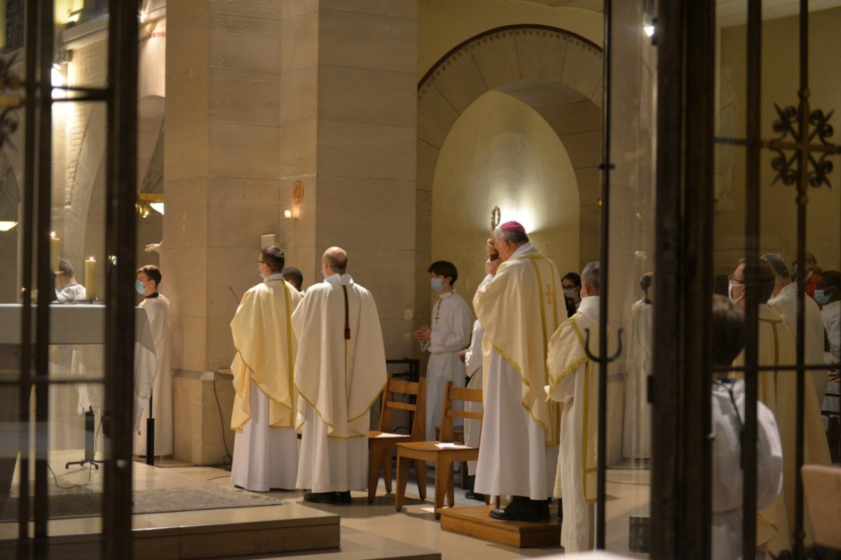 Rassemblement des servants et servantes de la liturgie. © Marie-Christine Bertin / Diocèse de Paris.