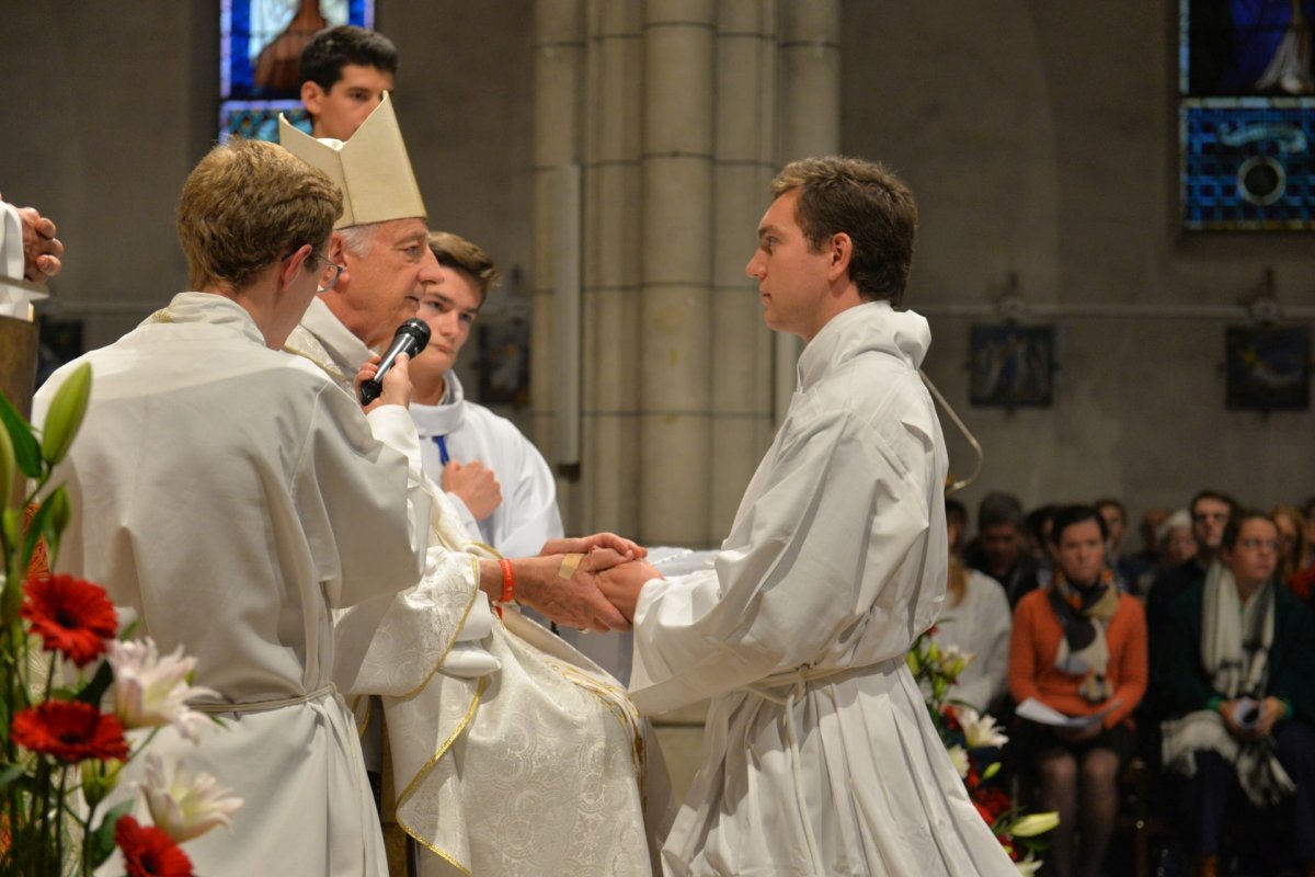 Ordinations diaconales en vue du sacerdoce à Saint-Hippolyte. © Marie-Christine Bertin / Diocèse de Paris.