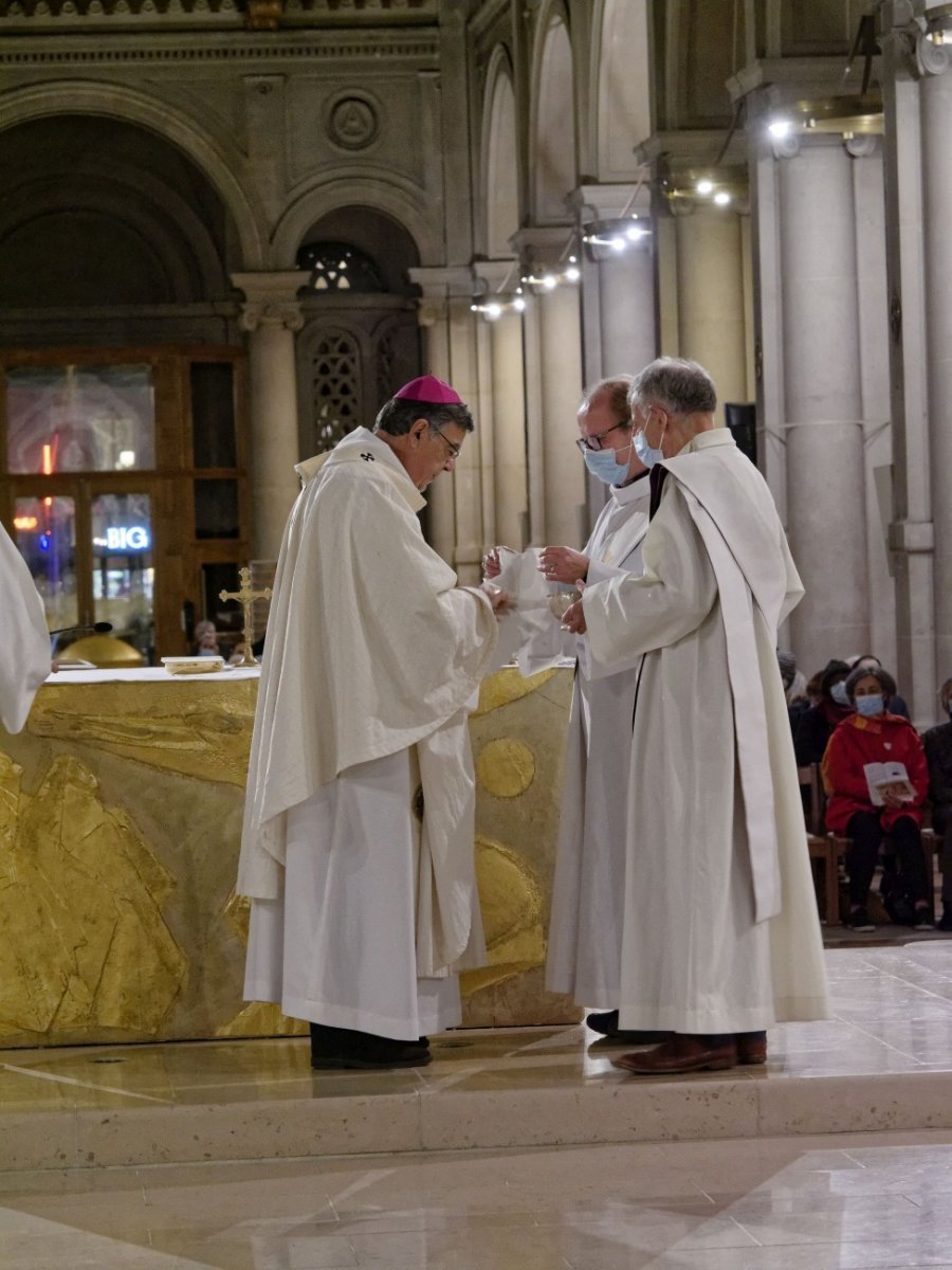 Envoi des baptisés en mission diocésaine. © Yannick Boschat / Diocèse de Paris.