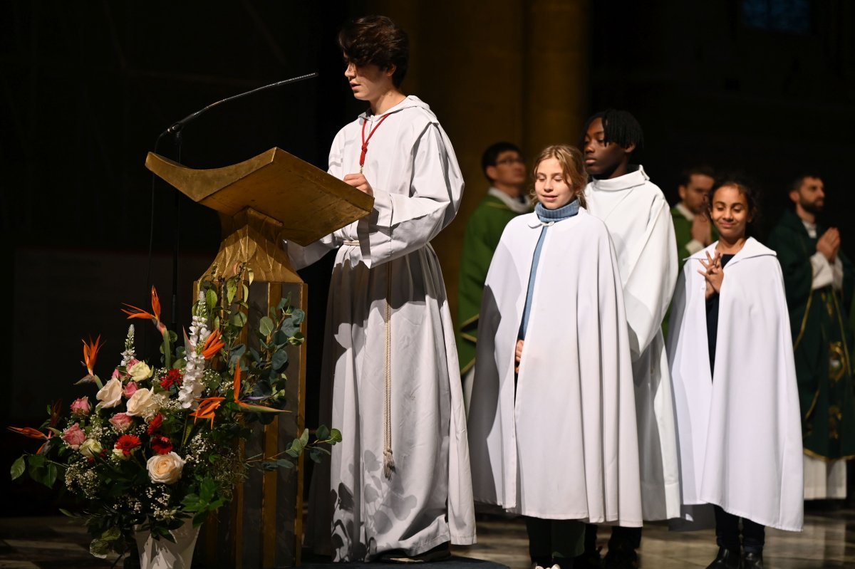 Rassemblement des jeunes au service de la liturgie 2024. © Marie-Christine Bertin / Diocèse de Paris.