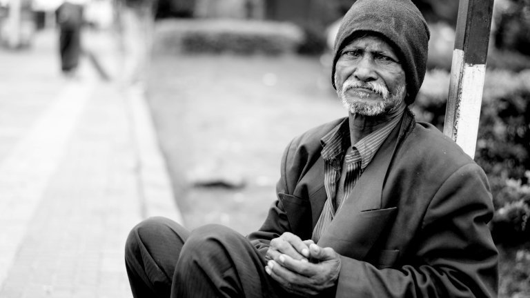 Auprès des personnes isolées