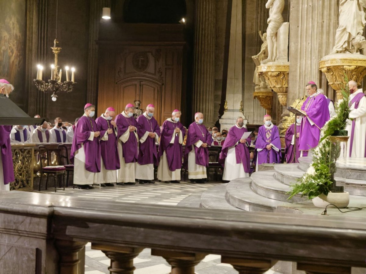 Messe autour de Mgr Michel Aupetit. © Yannick Boschat / Diocèse de Paris.