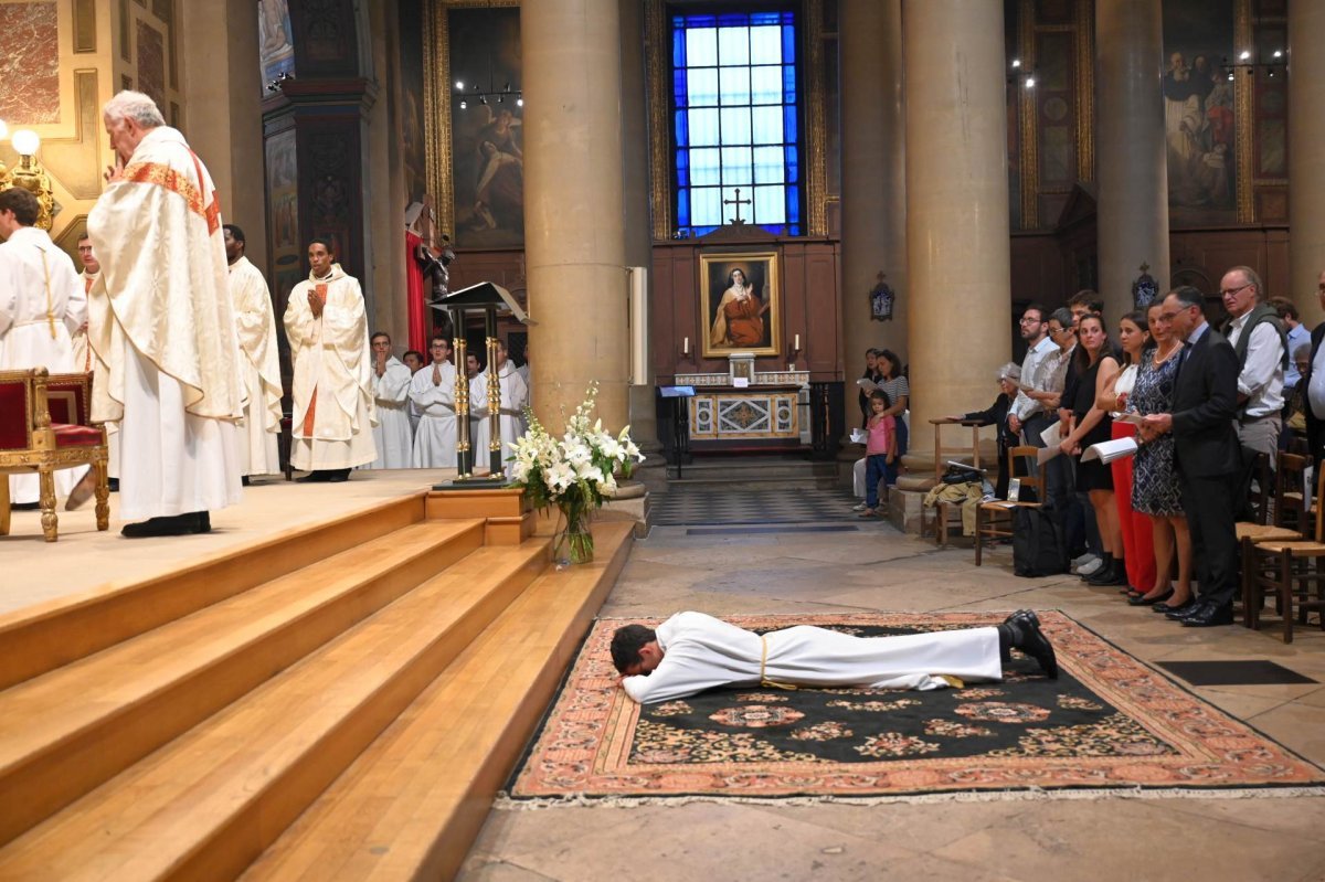 Ordinations diaconales en vue du sacerdoce à Notre-Dame de Lorette (9e). © Marie-Christine Bertin / Diocèse de Paris.