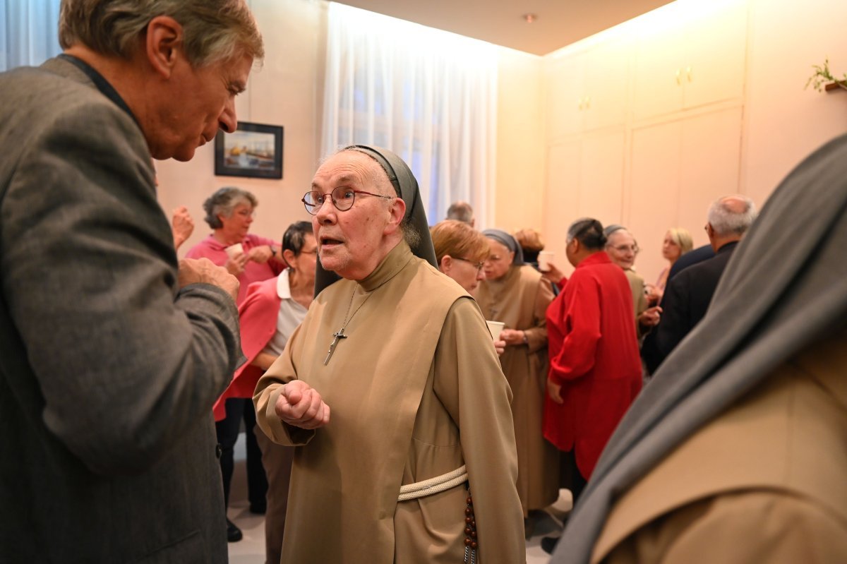 130e anniversaire de la fondation des Soeurs Franciscaines Réparatrices de (…). © Marie-Christine Bertin / Diocèse de Paris.