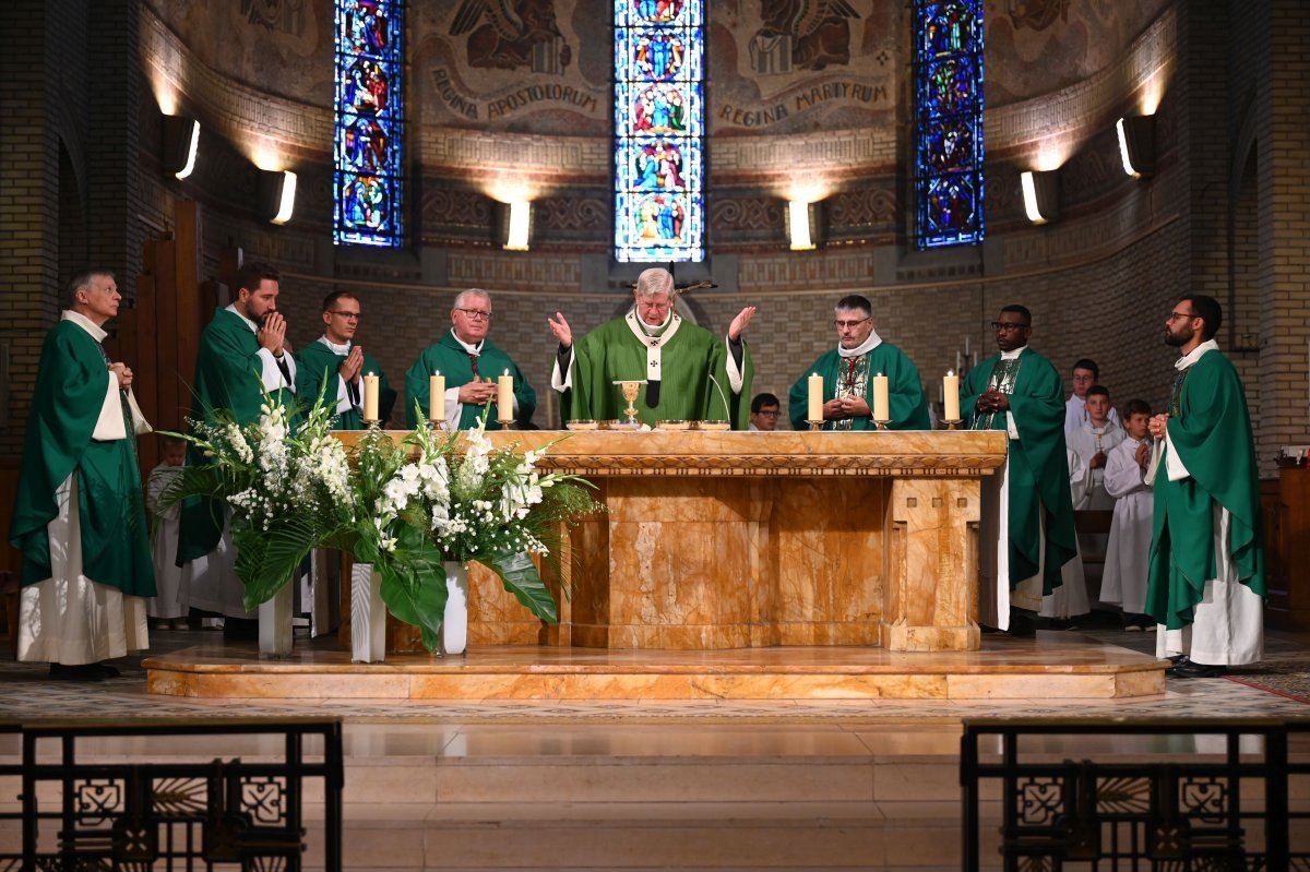 Centenaire de l'église Saint-Léon. © Marie-Christine Bertin / Diocèse de Paris.