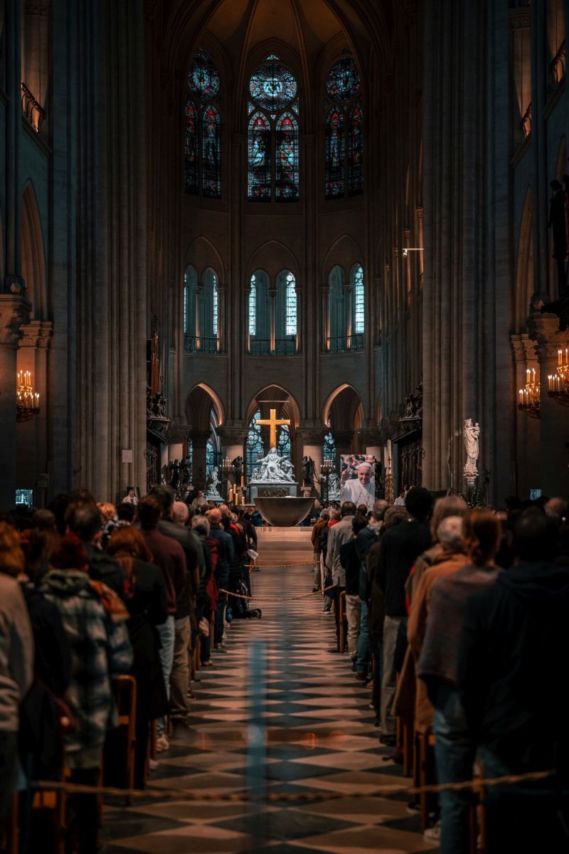 Rappel au Père du pape François : messe de 18h à Notre-Dame de Paris.. Messe à l'intention du pape François. © Liam Hoarau / Diocèse de Paris.