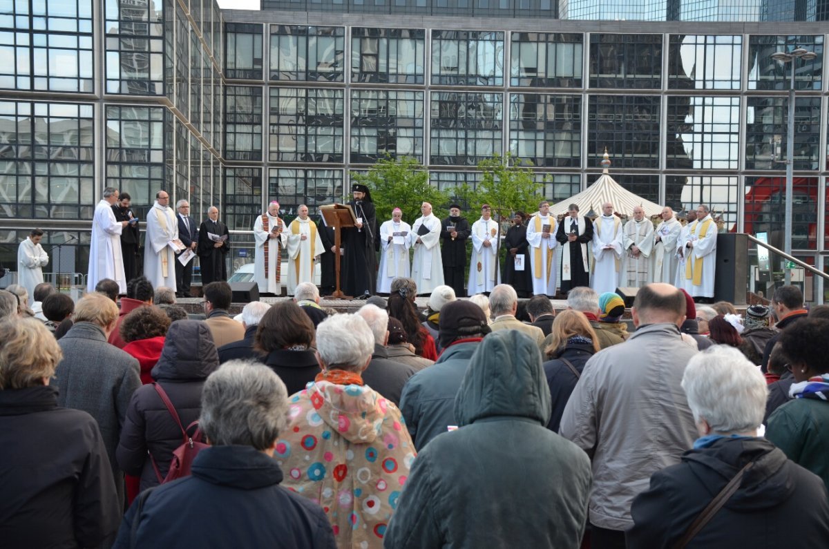 Rassemblement “Pâques 2017” à La Défense. © Michel Pourny.