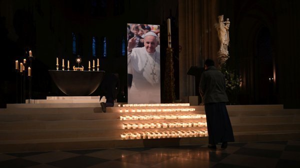 Messe solennelle pour le repos de l'âme du pape François et en action de grâce pour son pontificat