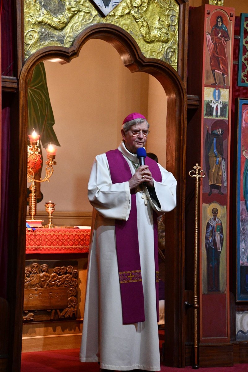 Prière pour la paix en Ukraine à la cathédrale Saint-Volodymyr-le-Grand. © Michel Pourny / Diocèse de Paris.