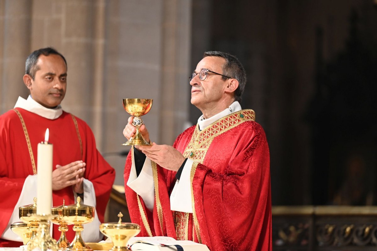 Messe d'action de grâce pour le ministère de Mgr Olivier de Cagny à Paris. © Marie-Christine Bertin / Diocèse de Paris.