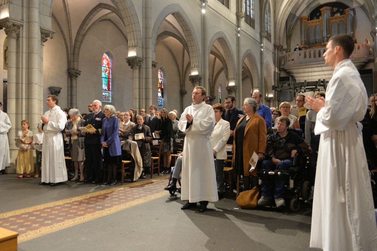 Ordinations diaconales en vue du sacerdoce à Saint-Hippolyte. © Marie-Christine Bertin / Diocèse de Paris.