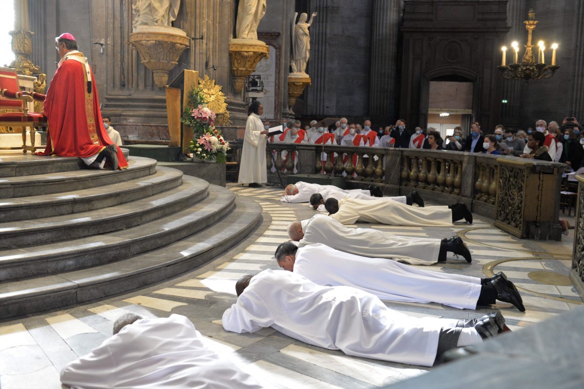 Ordinations de diacres permanents 2020. © Marie-Christine Bertin / Diocèse de Paris.