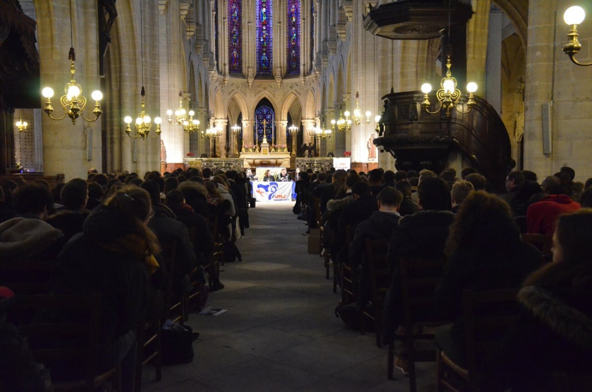 Table-ronde sur l'écologie intégrale à Saint-Germain l'Auxerrois. © Michel Pourny / Diocèse de Paris.