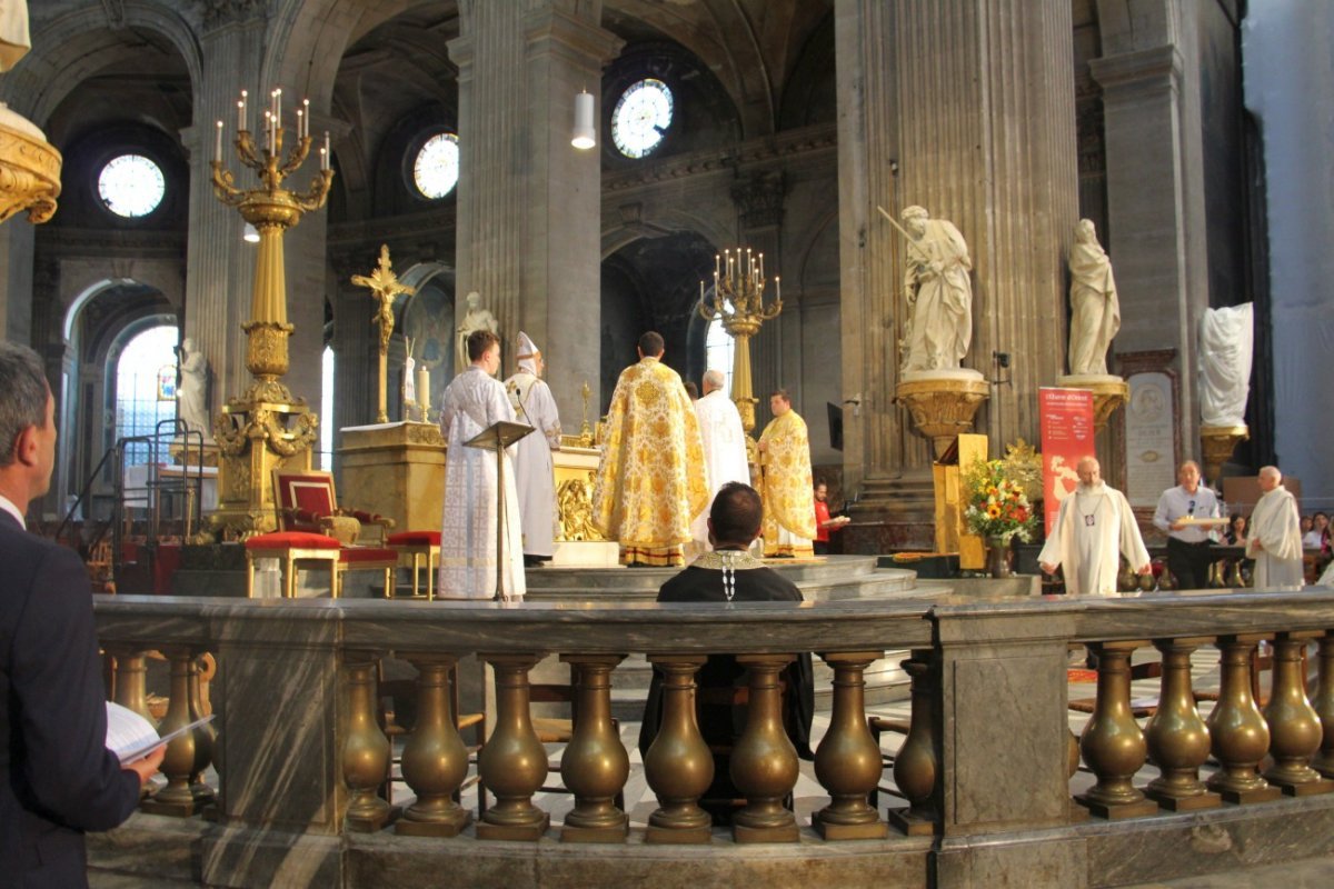 Messe avec les chrétiens d'Orient en rite gréco-catholique ukrainien. © L'Œuvre d'Orient.