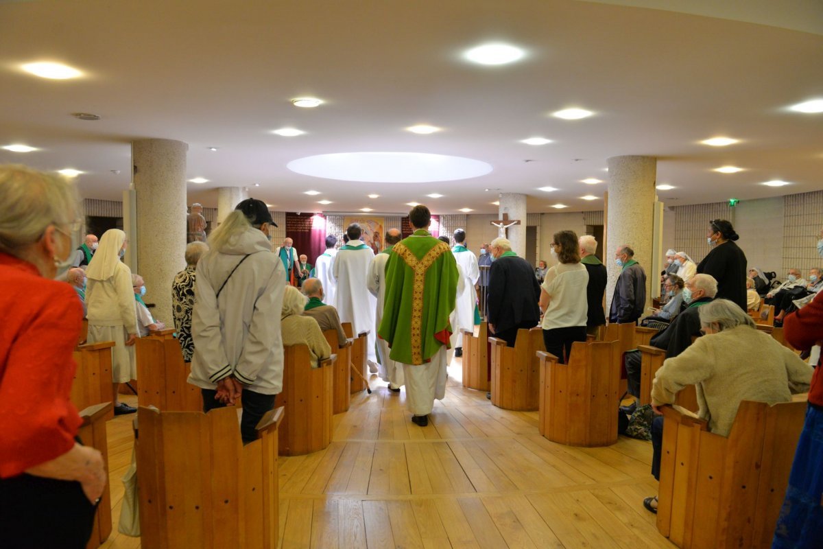 Messe des nouveaux prêtres à la Maison Marie-Thérèse. © Marie-Christine Bertin / Diocèse de Paris.