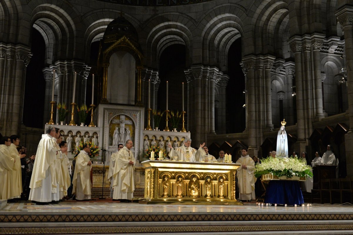 Procession Mariale, messe au Sacré-Coeur de Montmartre. © Marie-Christine Bertin / Diocèse de Paris.