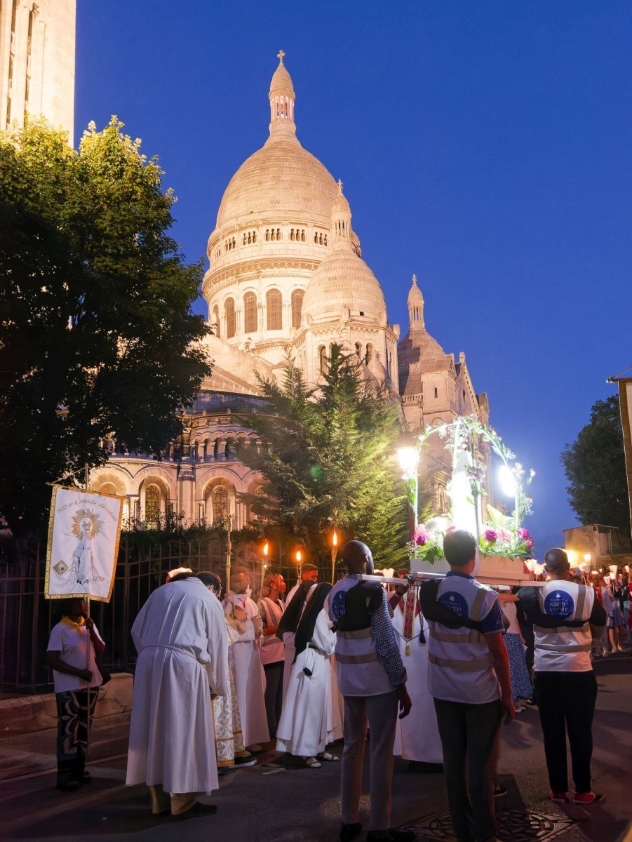 Procession de l'Assomption du Sacré-Cœur de Montmartre 2024. © Yannick Boschat / Diocèse de Paris.