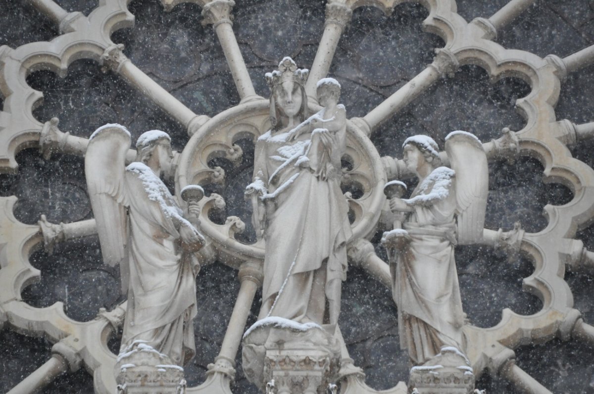 Vierge à l'enfant de Notre-Dame de Paris. © Marie-Christine Bertin.