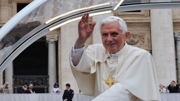 Messe d'action de grâce pour Benoît XVI 