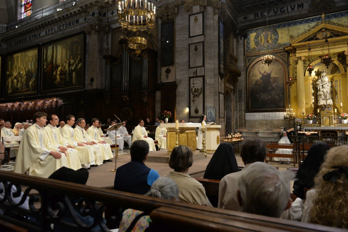 Messe des nouveaux prêtres à Notre-Dame des Victoires. © Marie-Christine Bertin / Diocèse de Paris.