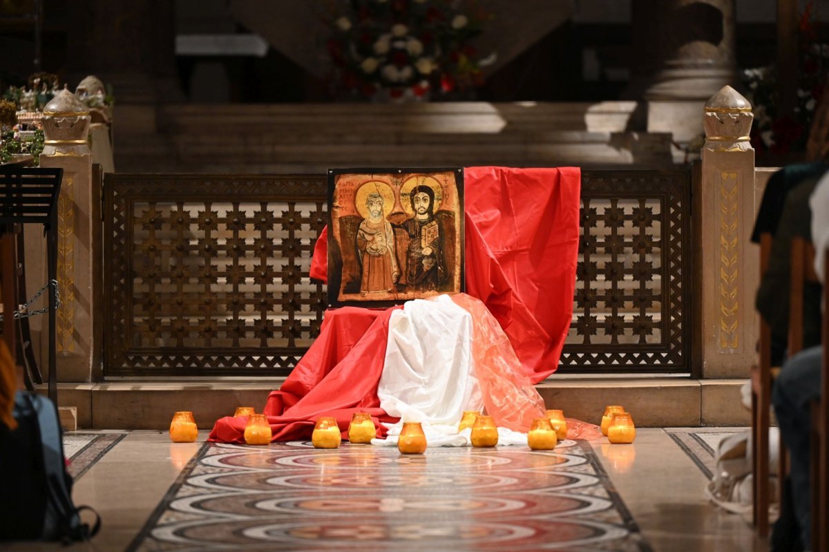 Prière du matin à Saint-Pierre de Montrouge. © Marie-Christine Bertin / Diocèse de Paris.