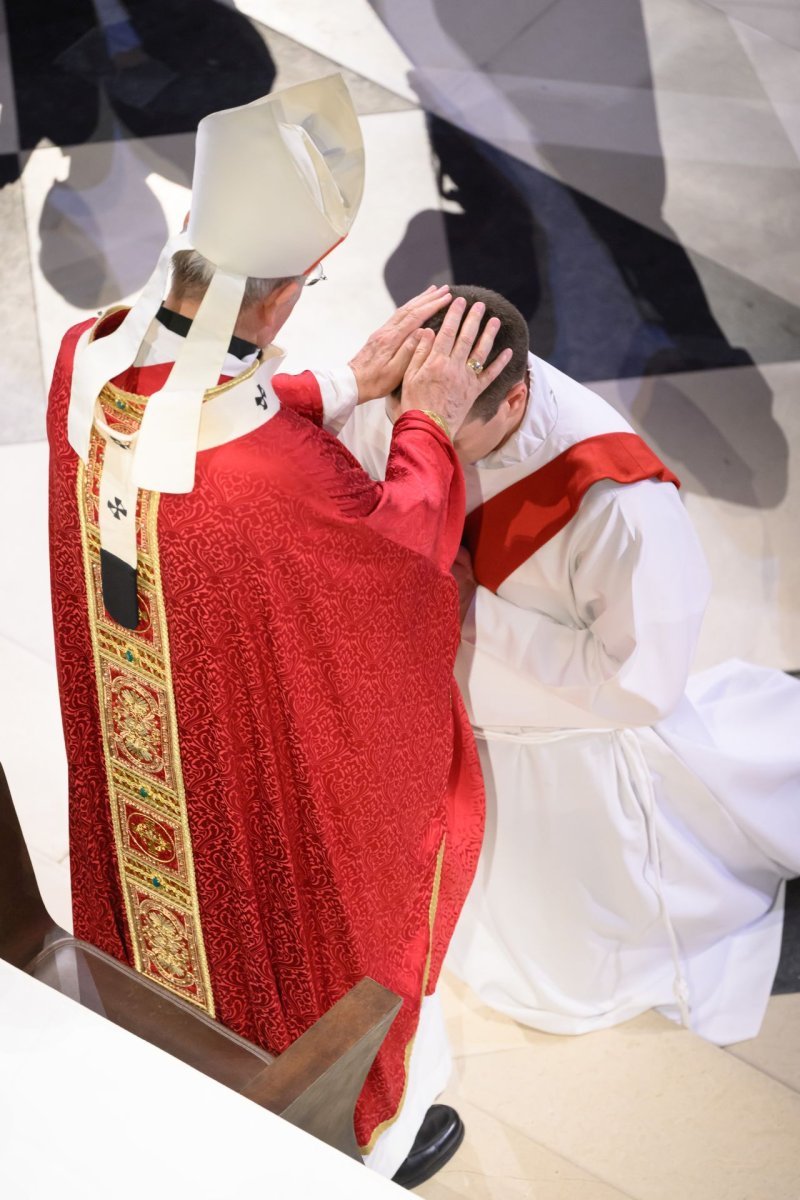Ordinations sacerdotales 2025. © Jean-Baptiste Delerue / Diocèse de Paris.