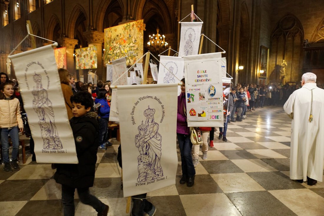 Procession d'entrée. © Yannick Boschat / Diocèse de Paris.