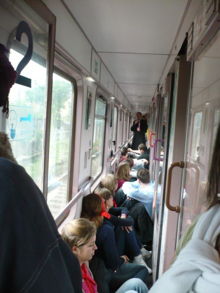 Plusieurs temps de recueillement ont été proposés pendant le voyage.. Photo Mathilde de Brunier 