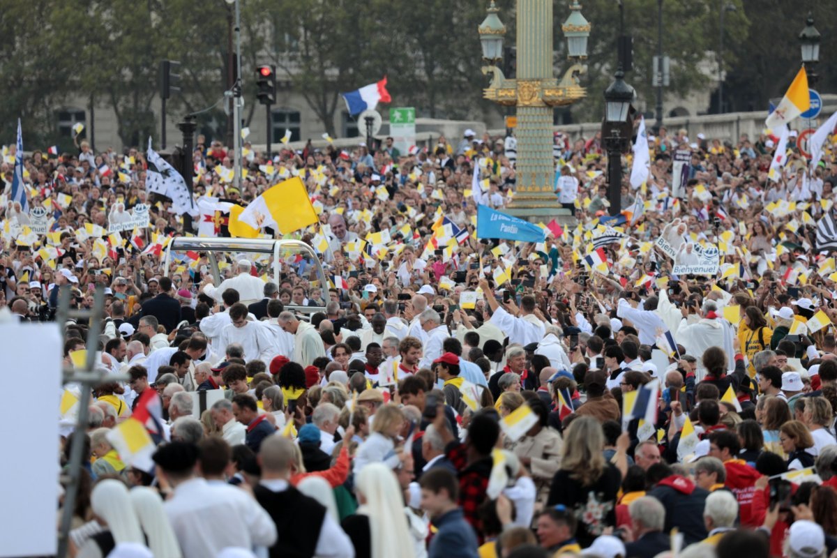 Messe à la Concorde et aux Champs-Élysées présidée par le pape Léon XIV. © Antoine Muller / Diocèse de Paris.