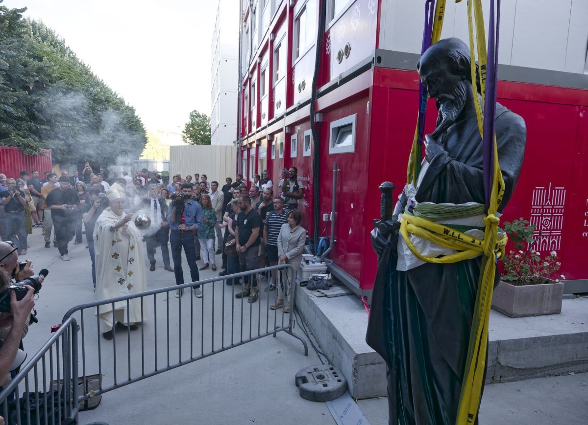 Bénédiction des 16 statues de la flèche de Notre-Dame de Paris. © Yannick Boschat / Diocèse de Paris.