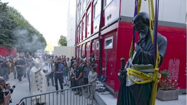Bénédiction des 16 statues de la flèche de Notre-Dame de Paris