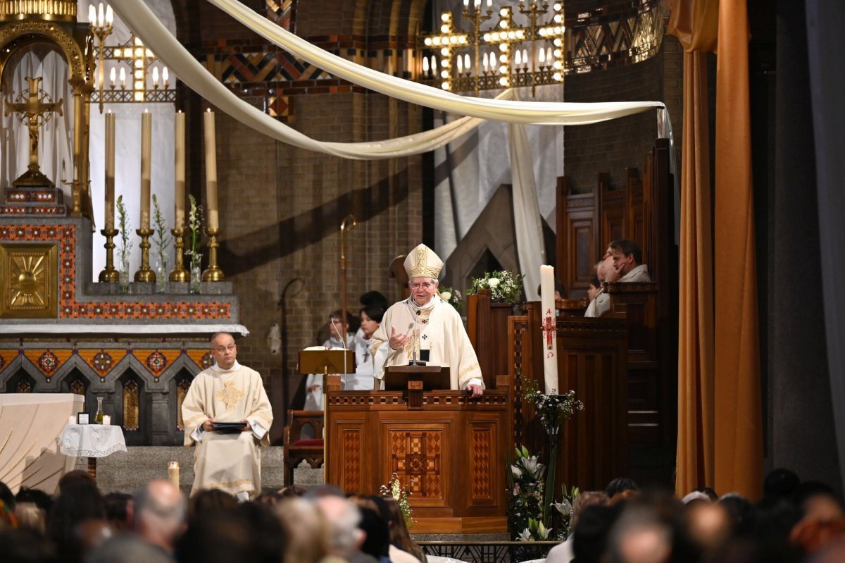 Messe à Saint-Michel (17e) à l'occasion du centenaire de l'église (…). © Marie-Christine Bertin / Diocèse de Paris.
