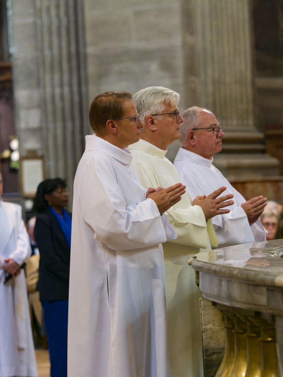 Ordinations des diacres permanents 2024. © Yannick Boschat / Diocèse de Paris.