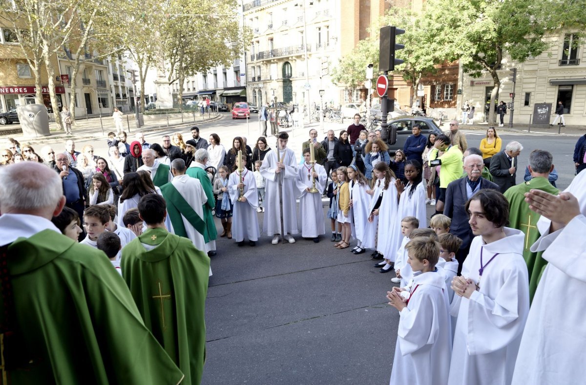 Inauguration de l'église restaurée de Notre-Dame d'Auteuil. © Trung Hieu Do / Diocèse de Paris.