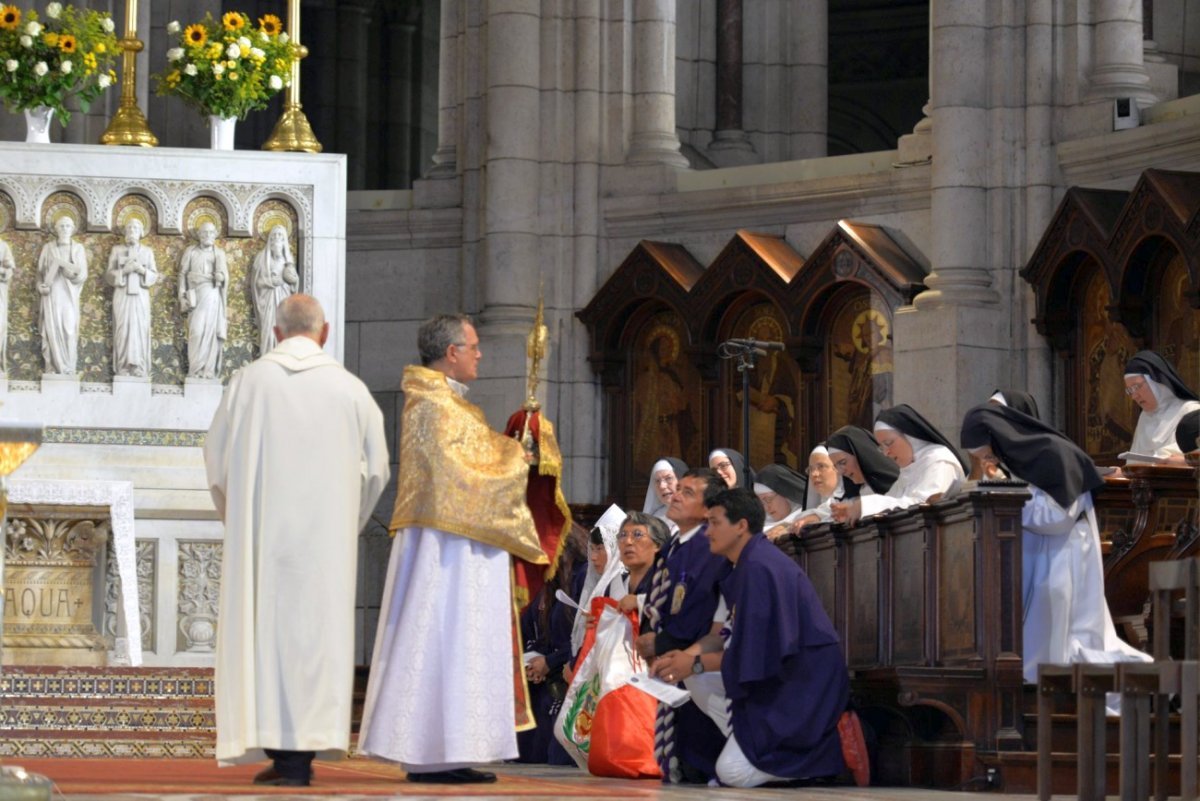 Procession de la Fête-Dieu. © Marie-Christine Bertin / Diocèse de Paris.