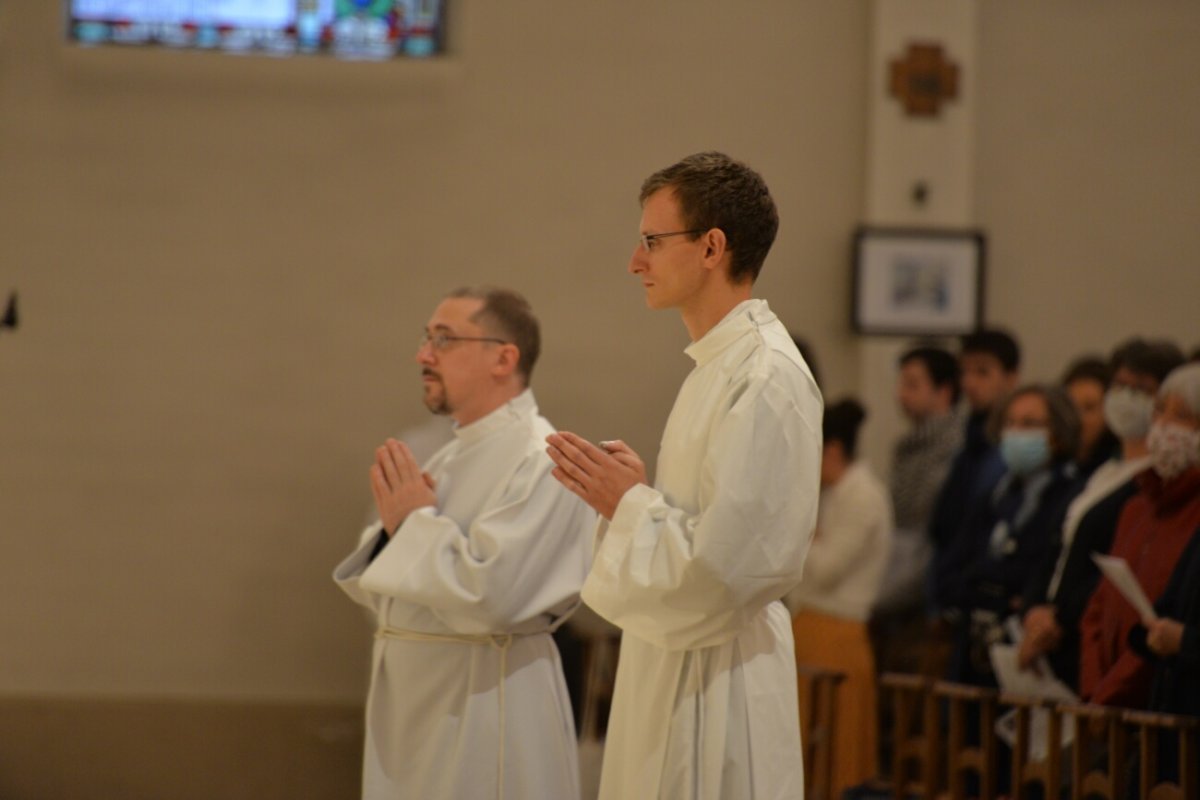 Ordinations diaconales en vue du sacerdoce 2020 à Saint-Jean-Baptiste de La (…). © Marie-Christine Bertin / Diocèse de Paris.