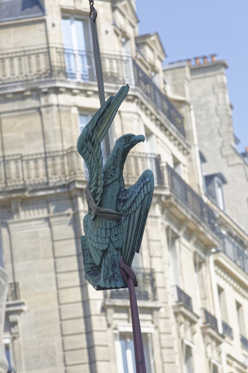 Dépose des 16 statues de la flèche de Notre-Dame de Paris. © Yannick Boschat / Diocèse de Paris.