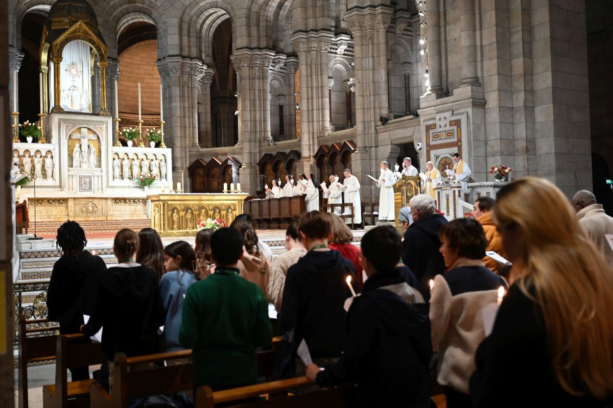 Vigiles de la fête du Christ-Roi au Sacré-Cœur de Montmartre. © Marie-Christine Bertin / Diocèse de Paris.