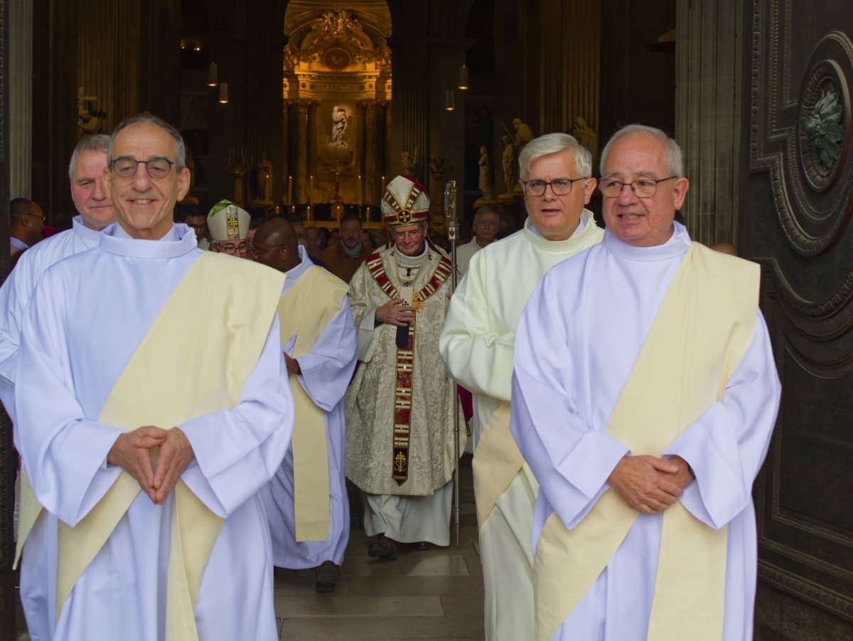 Ordinations des diacres permanents 2024. © Yannick Boschat / Diocèse de Paris.