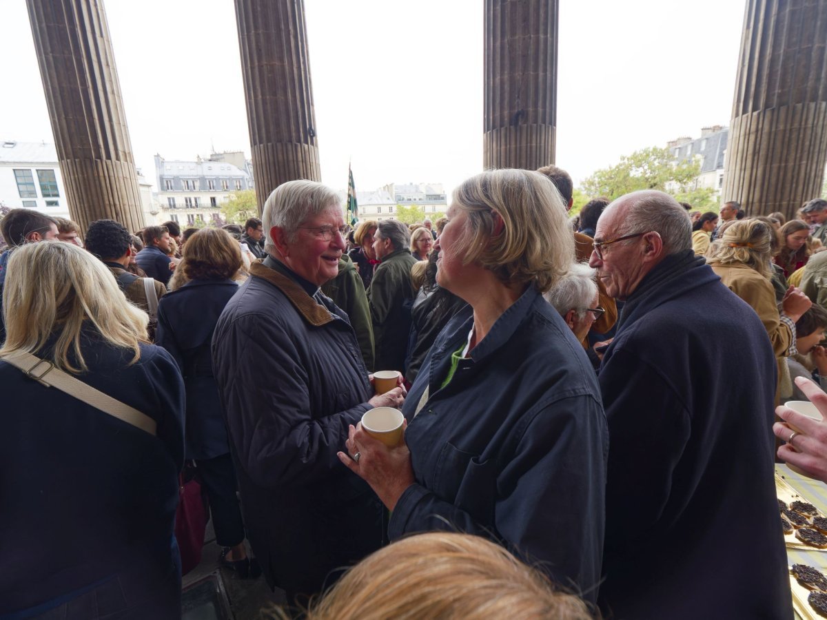 Messe pour le bicentenaire de la pose de la première pierre de l'église (…). © Yannick Boschat / Diocèse de Paris.