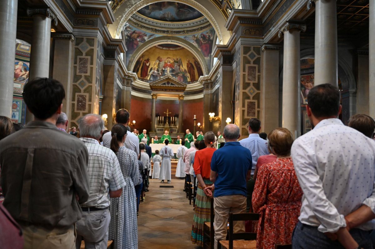 Messe d'action de grâce pour le ministère de Mgr Thibault Verny à Paris. © Marie-Christine Bertin / Diocèse de Paris.