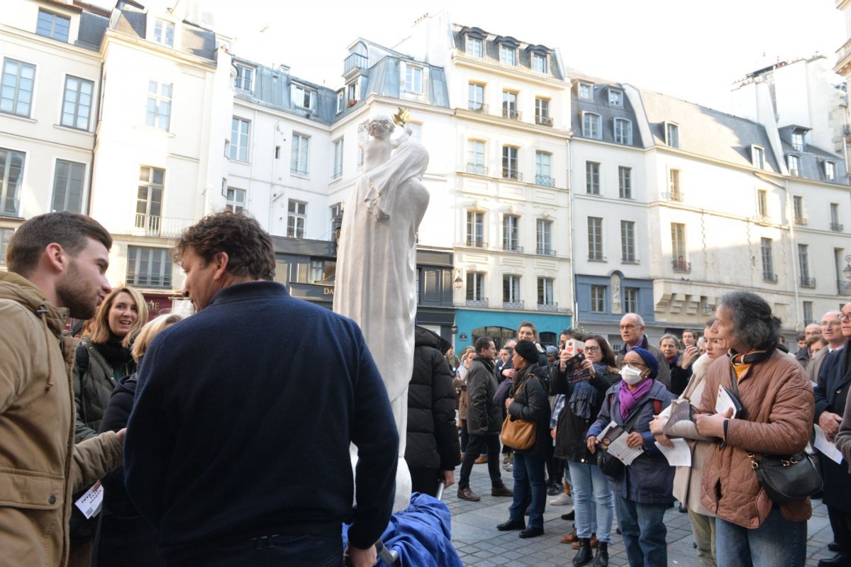 Veillée à Notre Dame avec Pierres Vivantes. © Marie-Christine Bertin / Diocèse de Paris.