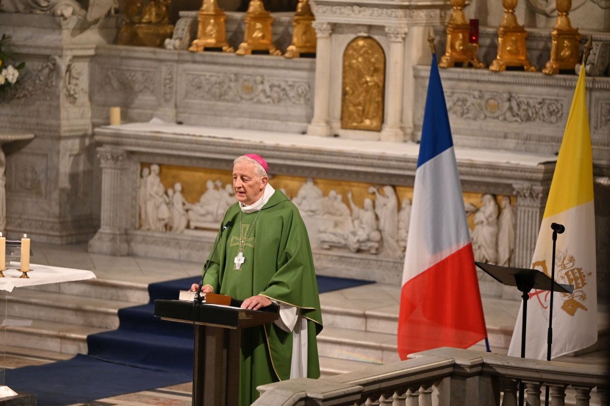 Messe de bénédiction des volontaires pour la visite du Pape Léon XIV à Paris. © Marie-Christine Bertin / Diocèse de Paris.