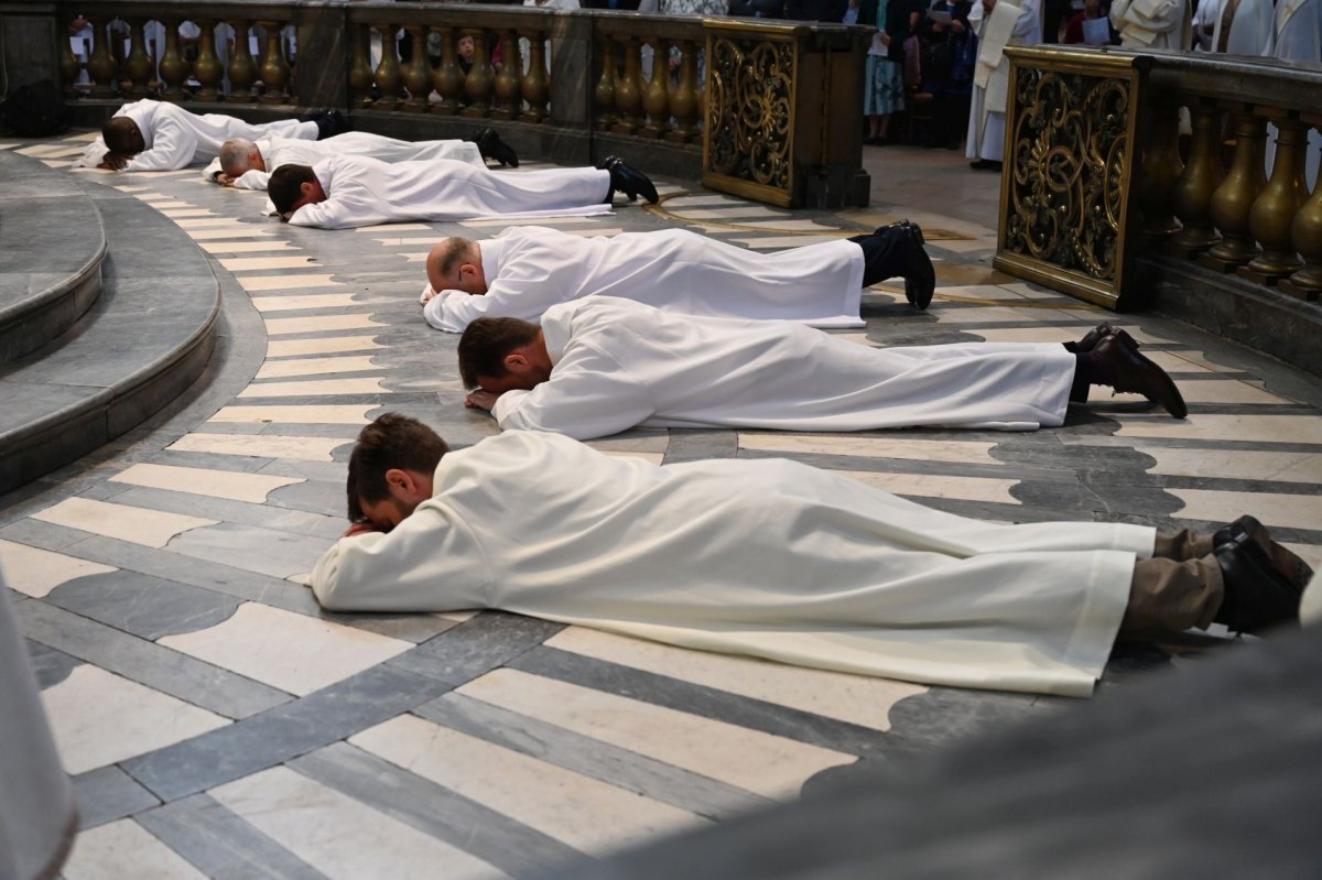 Ordinations des diacres permanents 2023. © Marie-Christine Bertin / Diocèse de Paris.