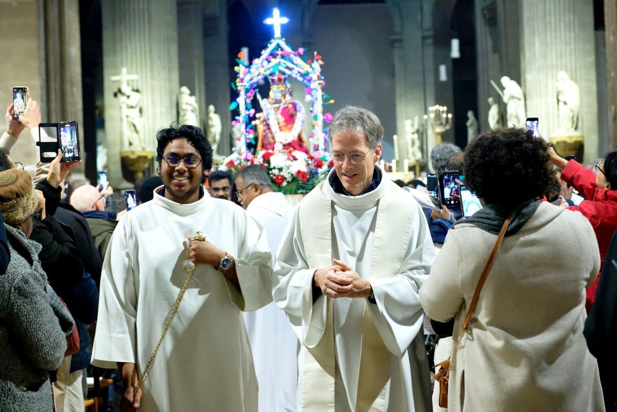 Veillée de prière à Notre Dame de la Santé à Saint-Sulpice. © Trung Hieu Do / Diocèse de Paris.