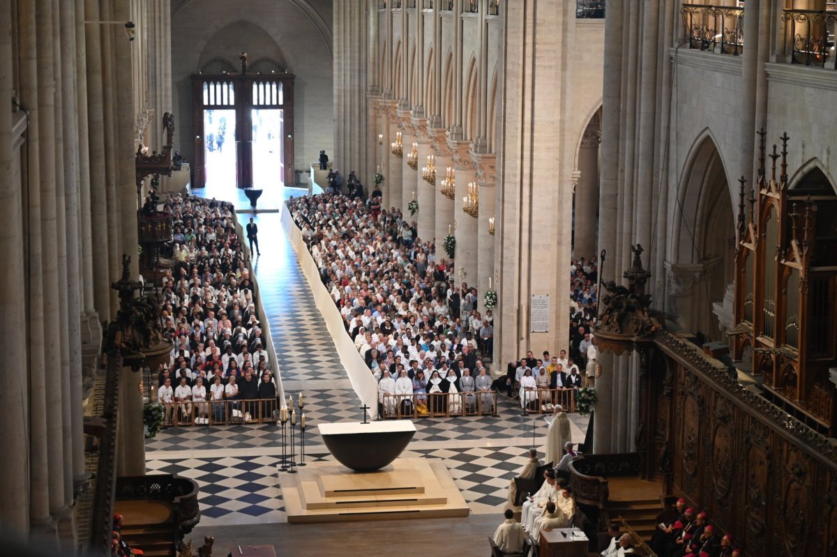 Prière des vêpres à Notre-Dame de Paris avec le Pape Léon XIV. © Marie-Christine Bertin / Diocèse de Paris.