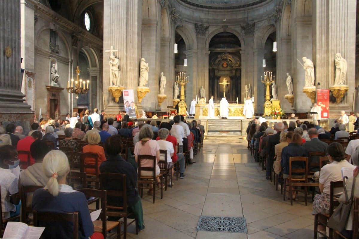 Messe avec les chrétiens d'Orient en rite gréco-catholique ukrainien. © L'Œuvre d'Orient.