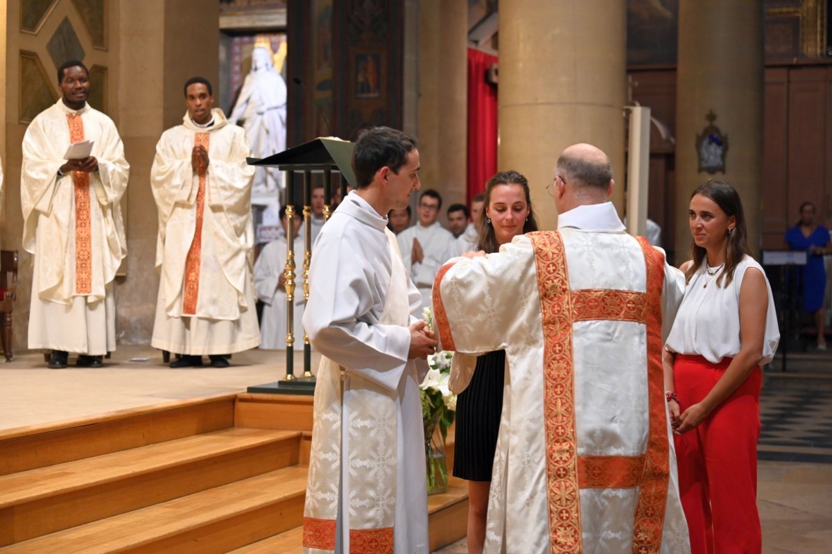 Ordinations diaconales en vue du sacerdoce à Notre-Dame de Lorette (9e). © Marie-Christine Bertin / Diocèse de Paris.