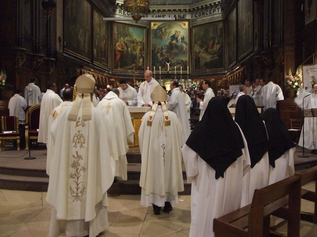 Les bénédictines du Sacré Cœur de Montmartre, communauté présente à N-D des (…). © Notre-Dame des Victoires 